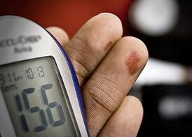 Accompanied by diabetes hyperglisem - high blood sugar level